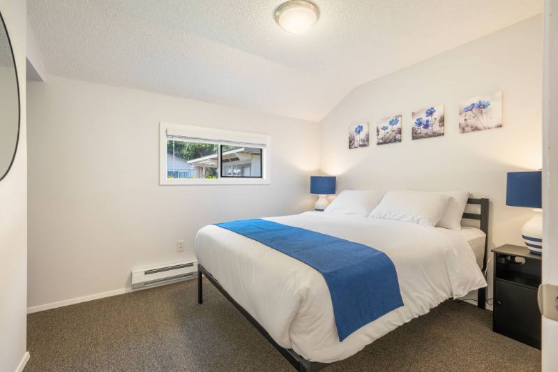 House for rent at 13501 Hidden Valley Rd NW, Gig Harbor, WA 98332