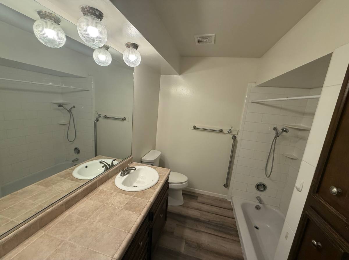 Apartment for rent at 940 W E Ave #4, Chico, CA 95926
