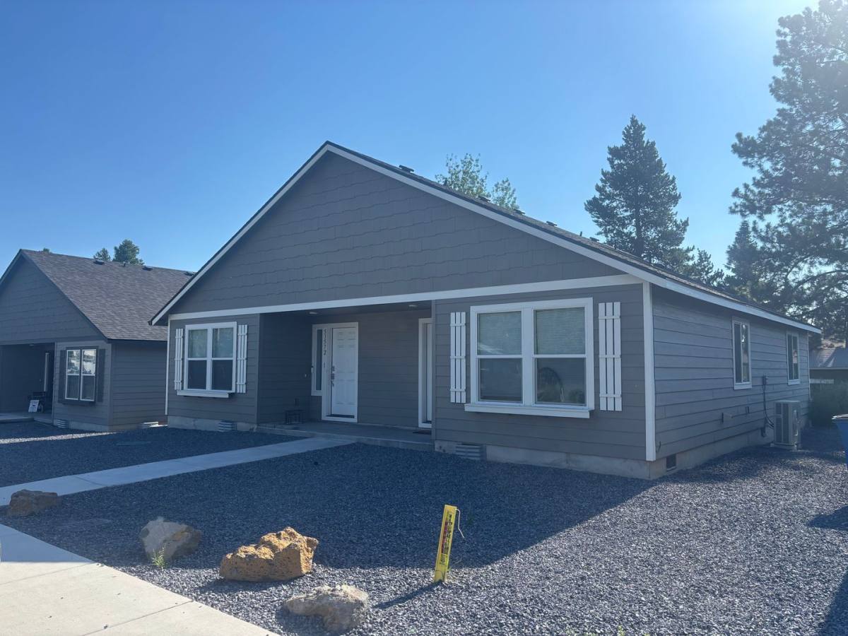 Townhouse for rent at 51575 Stillwell St, La Pine, OR 97739