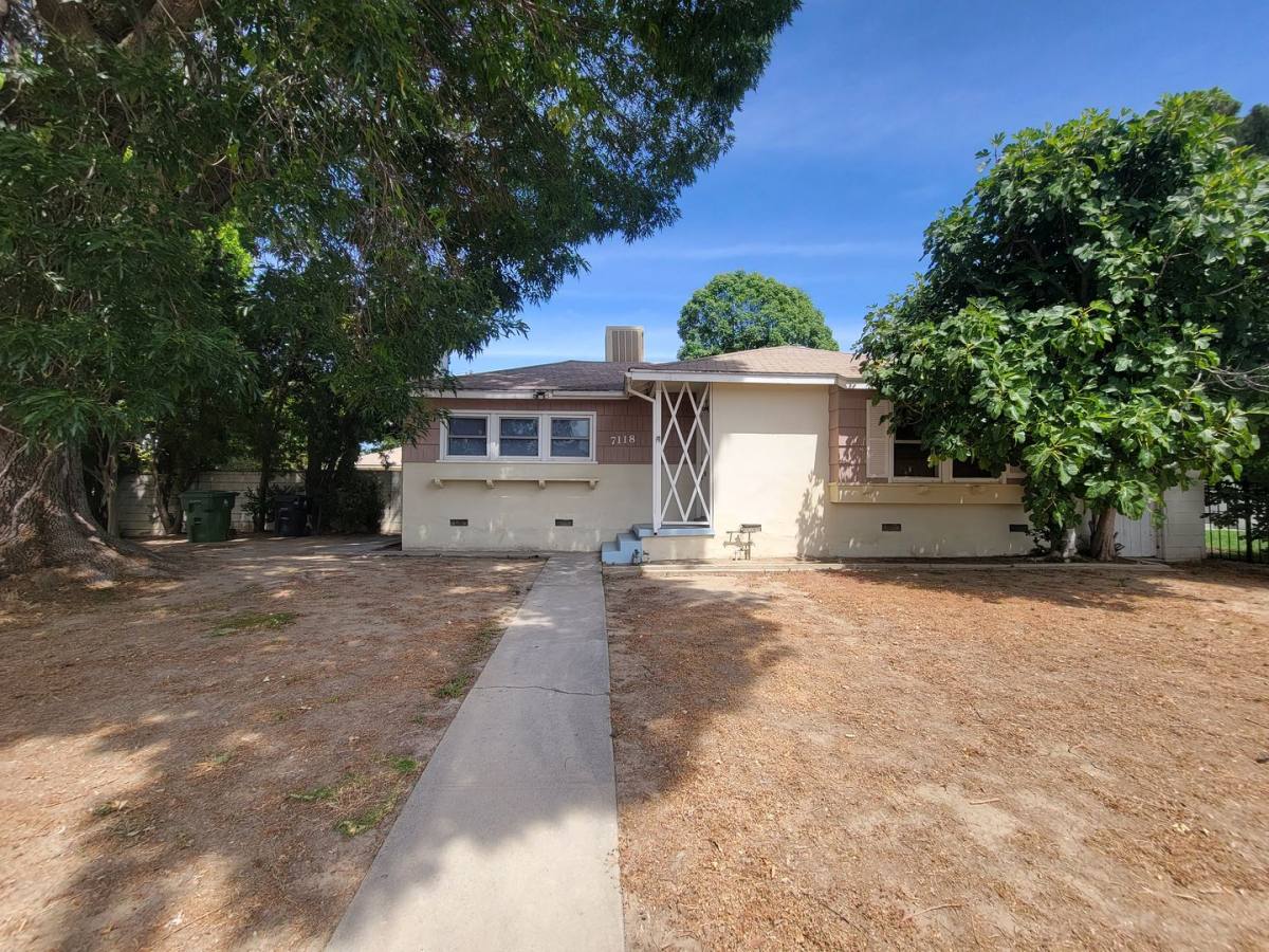 House for rent at 7118 Irondale Ave, Winnetka, CA 91306