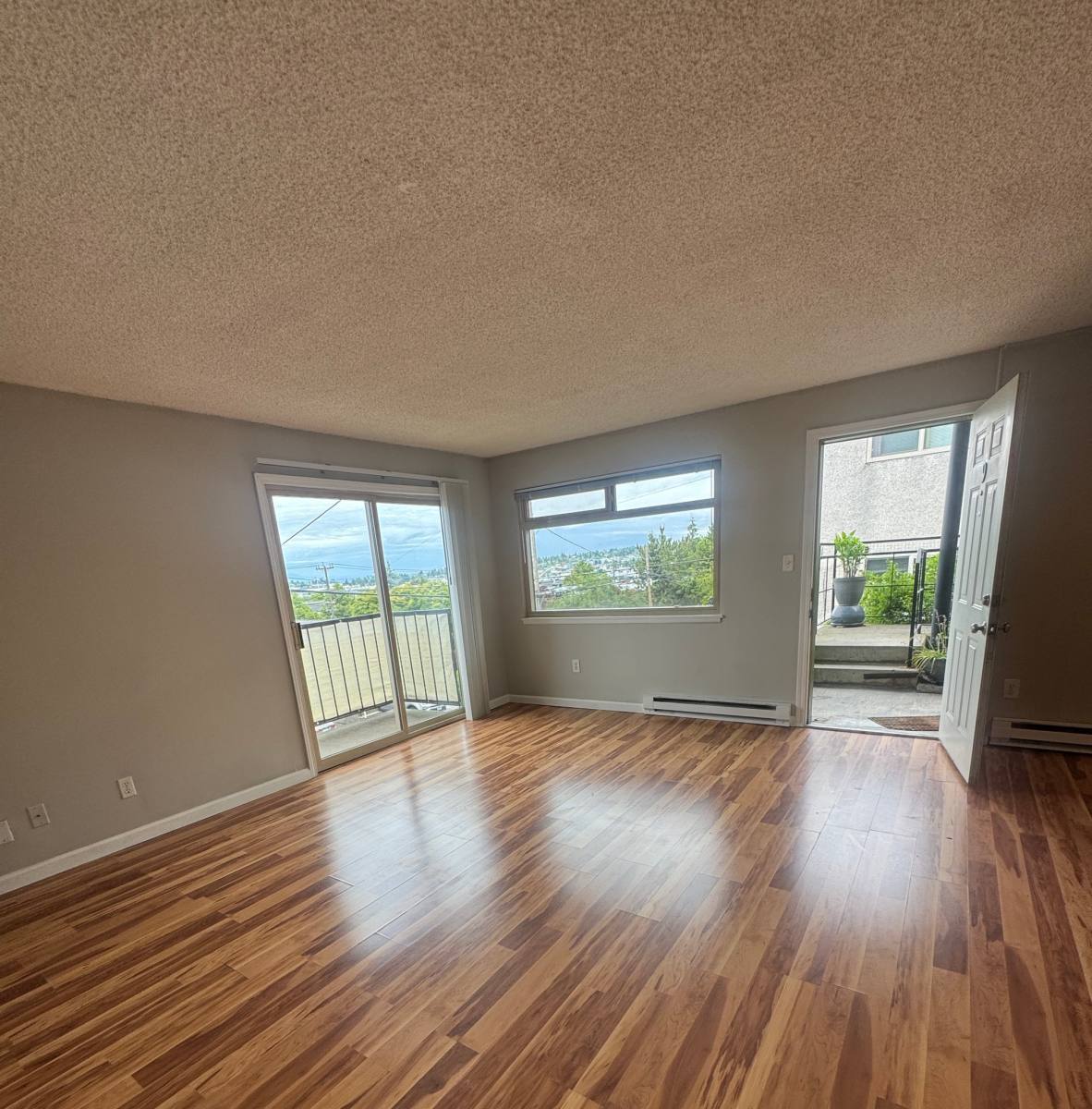 Apartment for rent at 3655 13th Ave W #8, Seattle, WA 98119