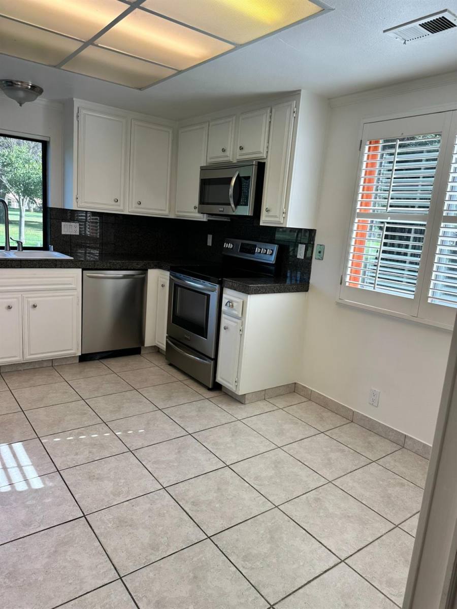 Townhouse for rent at 44771 Garden Court, Davis, CA 95618