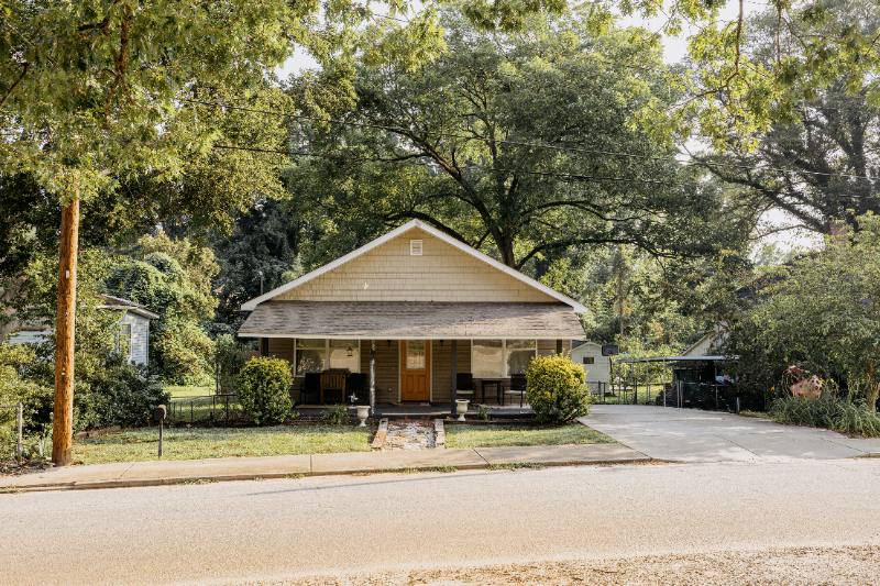 House for rent at 209 Mill St, Taylors, SC 29687