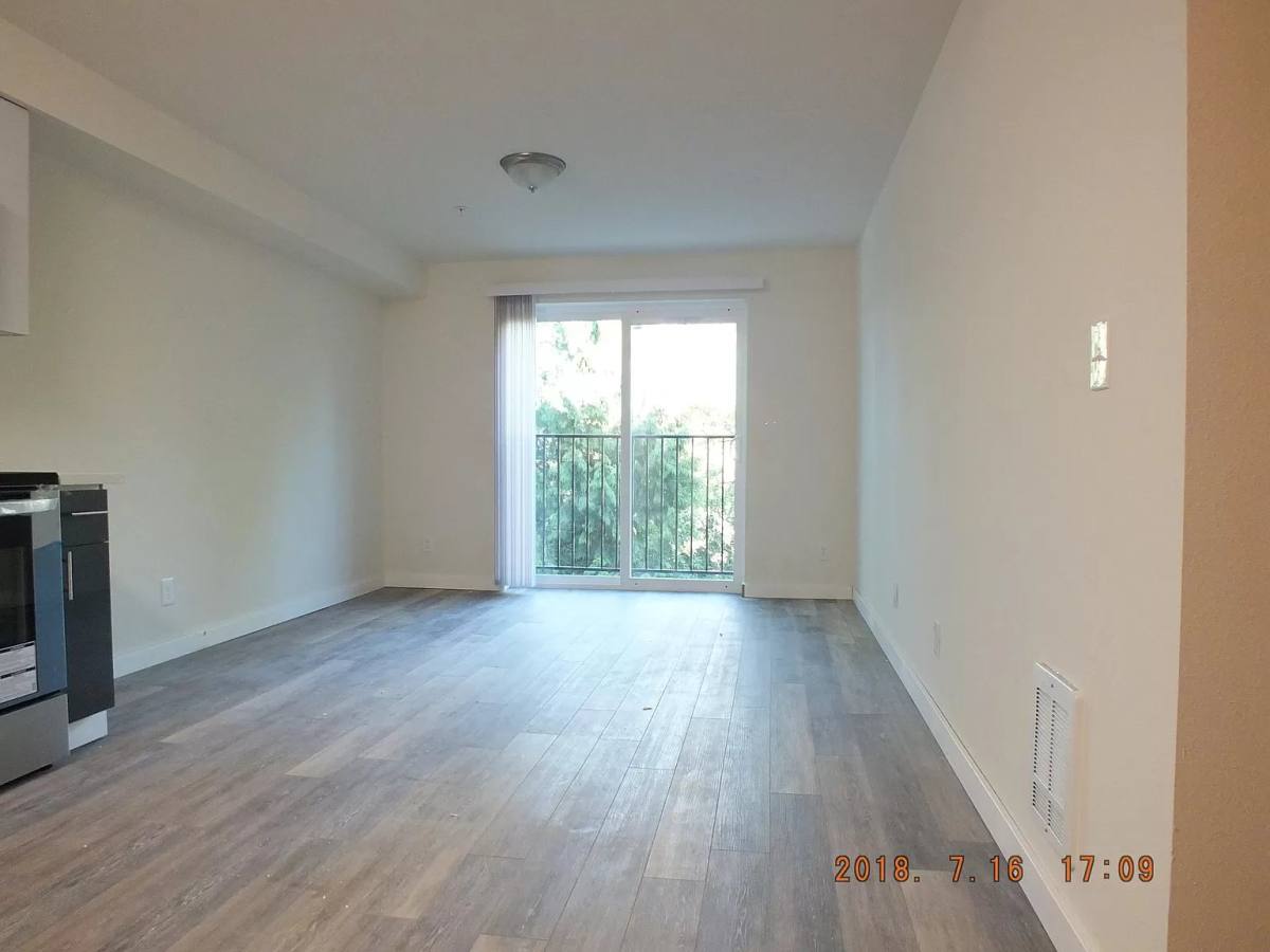 Apartment for rent at 12544 15th Ave NE #314, Seattle, WA 98125