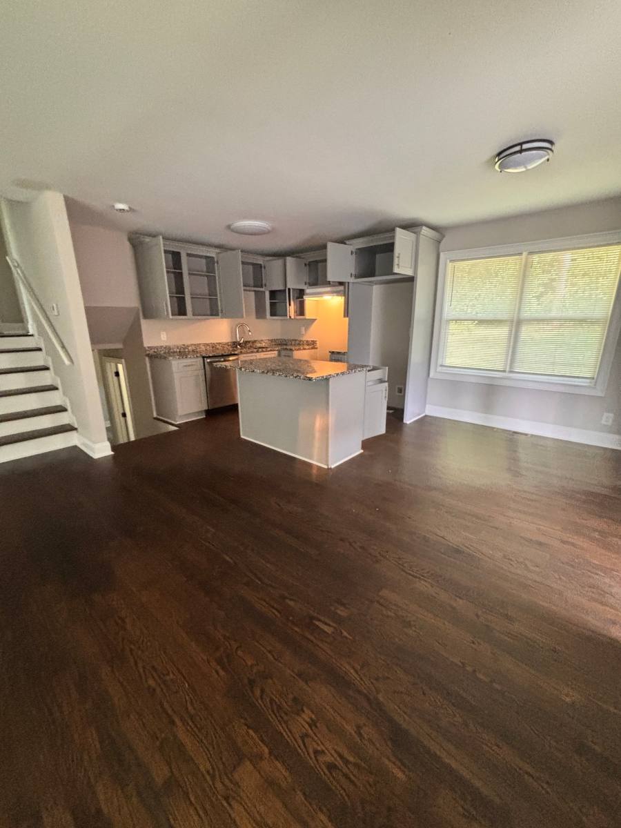 House for rent at 976 5th Ave, Jonesboro, GA 30236