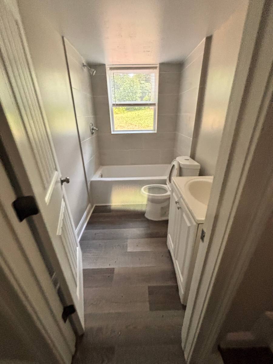 House for rent at 976 5th Ave, Jonesboro, GA 30236
