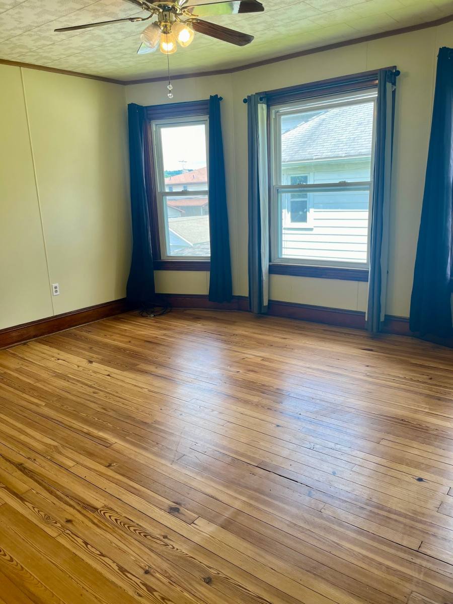 Apartment for rent at 625-627 Pleasant Ave #625 Fl2, Peckville, PA 18452