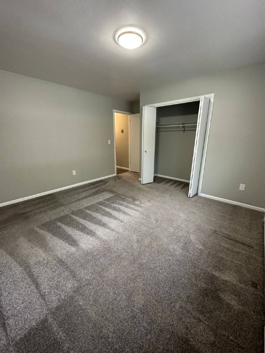 Apartment for rent at 1124 11 St NW #4, Minot, ND 58703