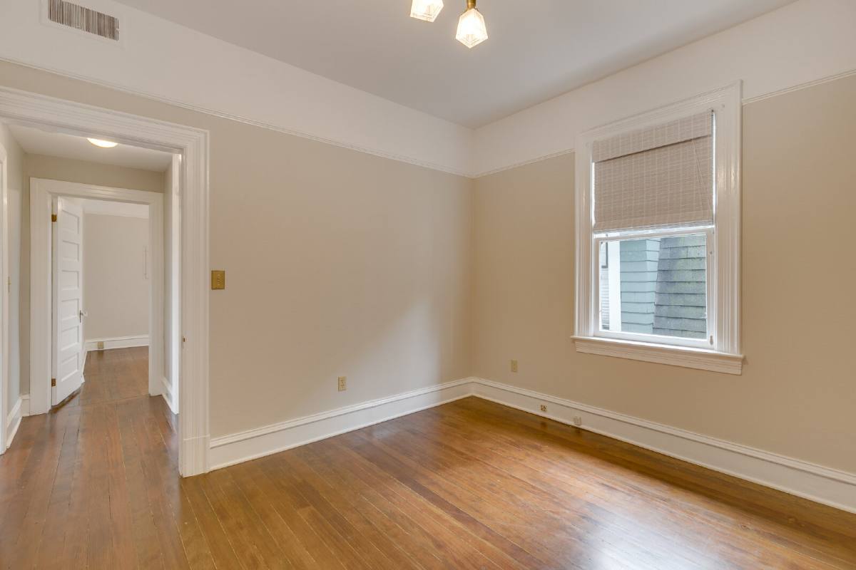 Townhouse for rent at 1324 4th Ave W #B, Seattle, WA 98119