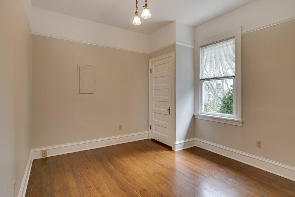 Townhouse for rent at 1324 4th Ave W #B, Seattle, WA 98119