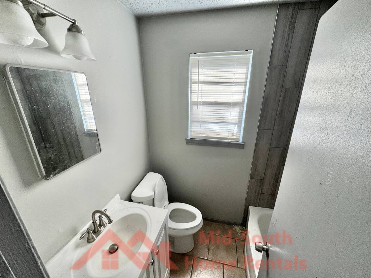 Apartment for rent at 487 Williams Ave #4, Memphis, TN 38126