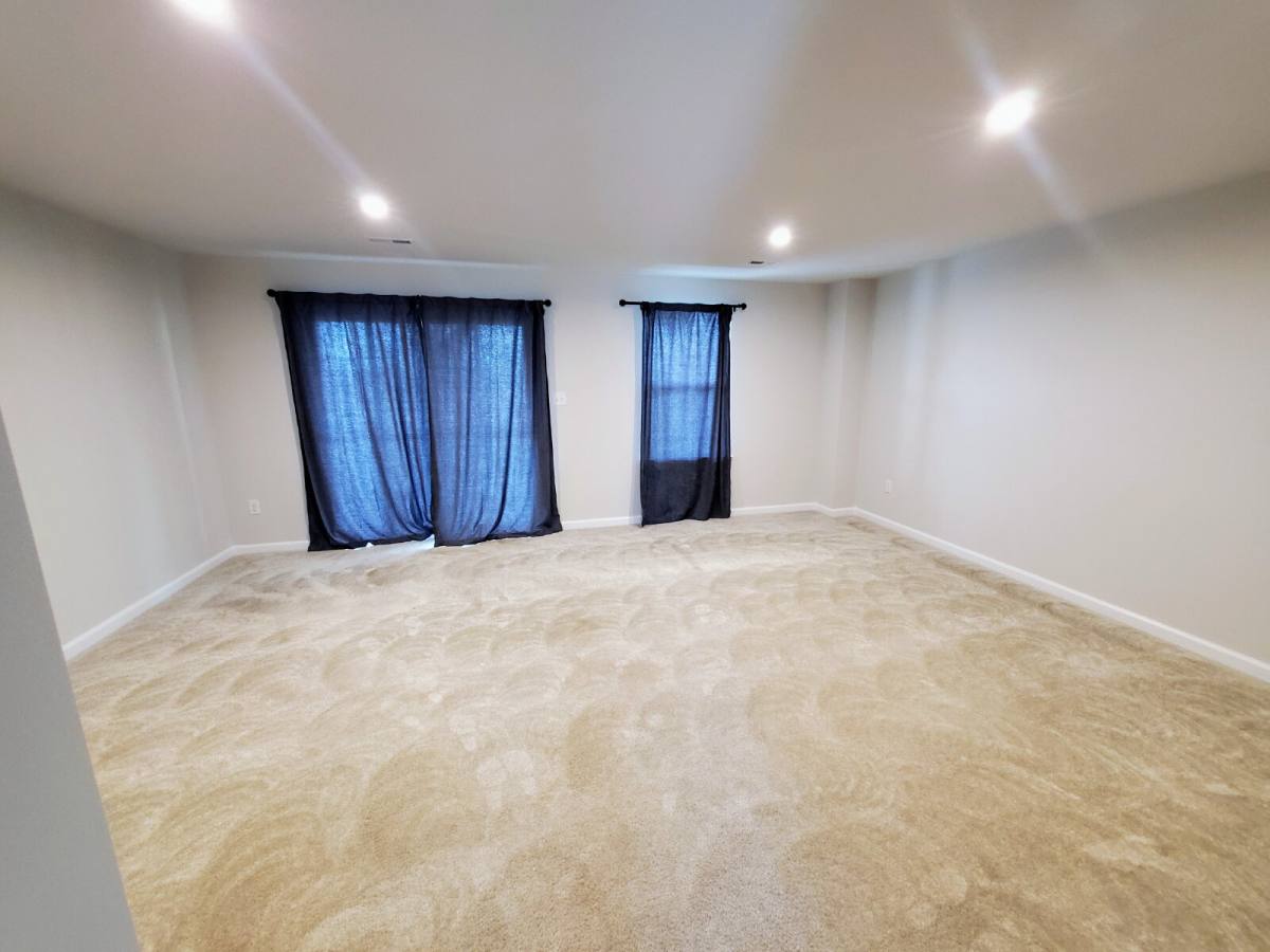 Townhouse for rent at 31 Roundstone Run, Swedesboro, NJ 08085