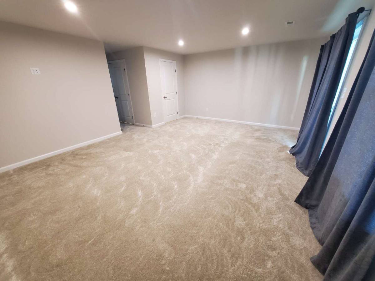 Townhouse for rent at 31 Roundstone Run, Swedesboro, NJ 08085