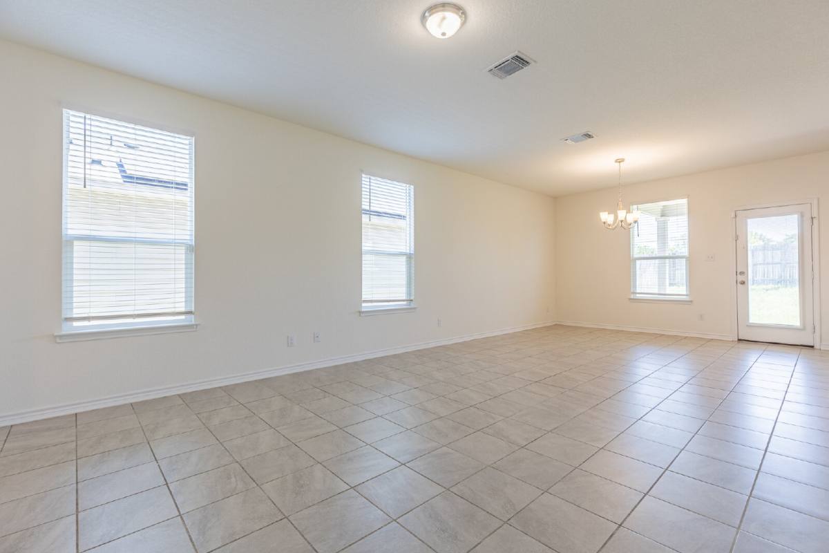 House for rent at 4660 Via Sonoma Trail, Converse, TX 78109