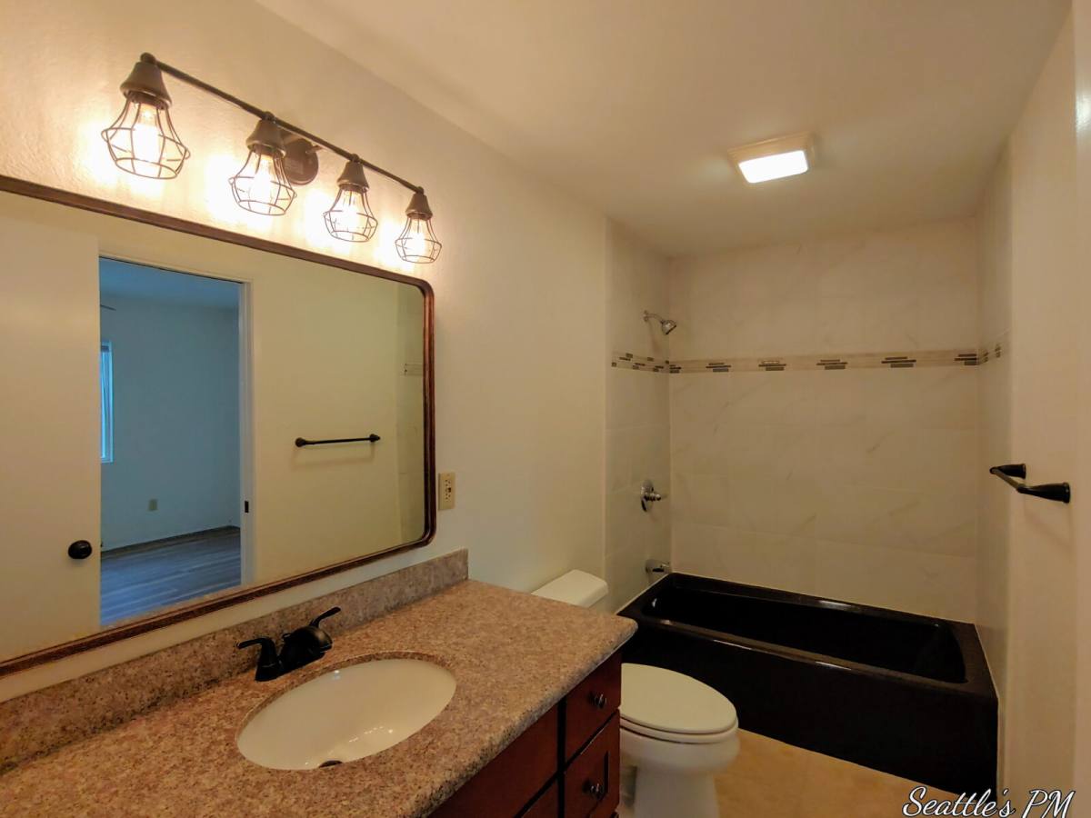 Apartment for rent at 2124 Waverly Place N #B, Seattle, WA 98109