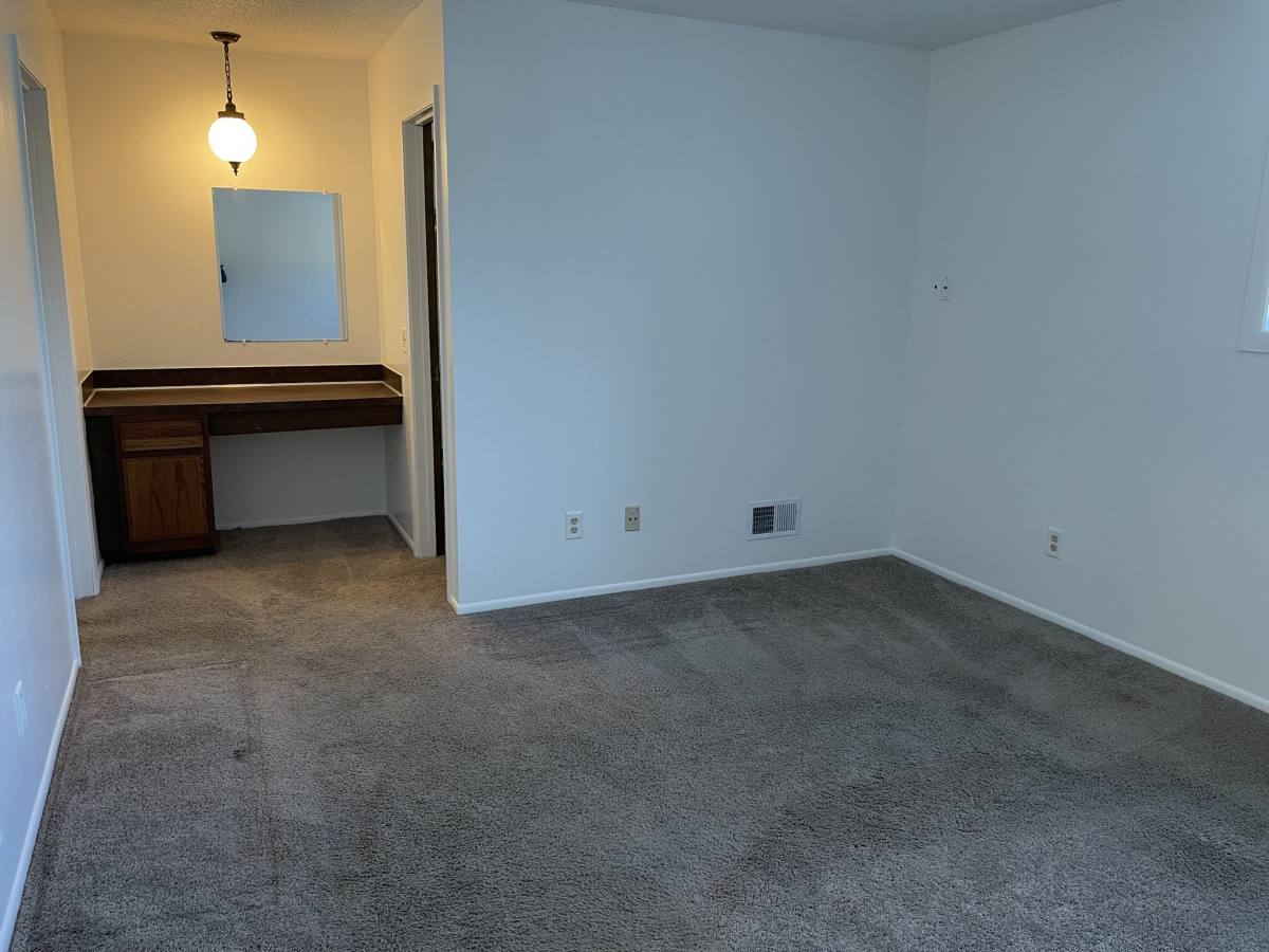 Townhouse for rent at 8776 Ironwood Ave S, Cottage Grove, MN 55016