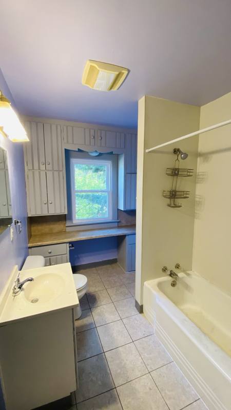 Apartment for rent at 567 E Bowman St #2, Wooster, OH 44691