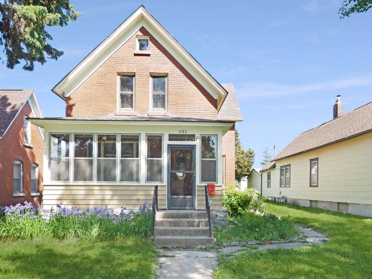 House for rent at 1182 Woodbridge St, Saint Paul, MN 55117