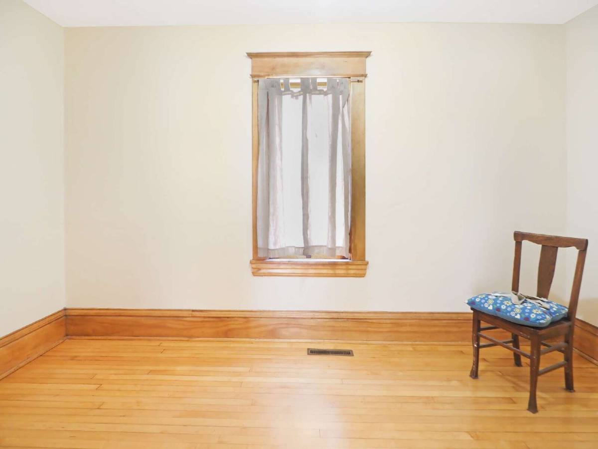 House for rent at 1182 Woodbridge St, Saint Paul, MN 55117