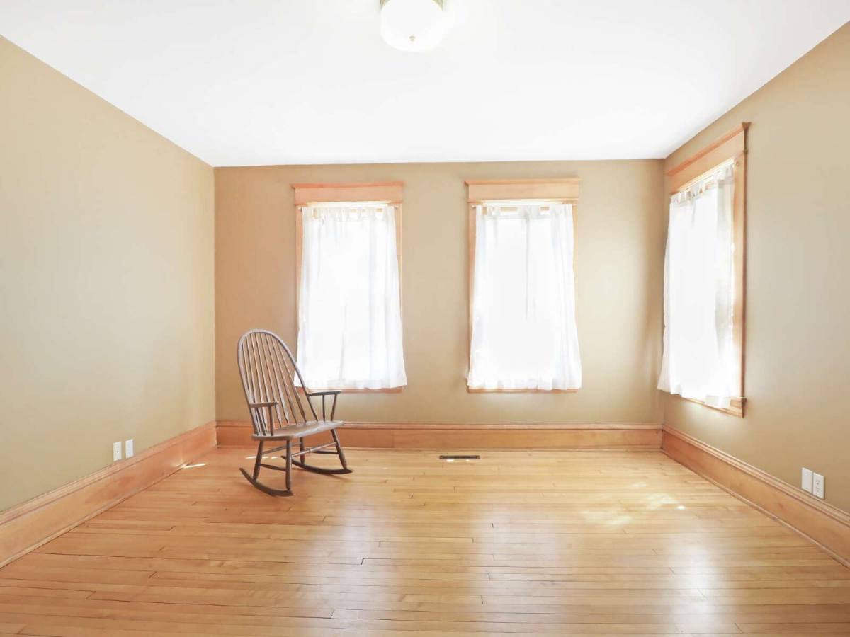 House for rent at 1182 Woodbridge St, Saint Paul, MN 55117