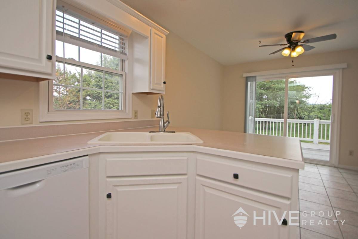 Townhouse for rent at 1345 Goldfinch Dr, Harrisonburg, VA 22802
