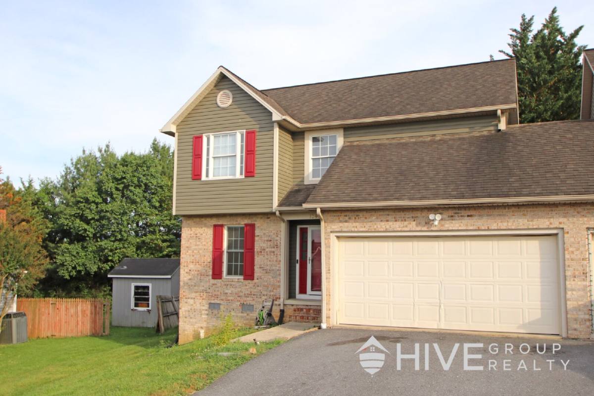 Townhouse for rent at 1345 Goldfinch Dr, Harrisonburg, VA 22802