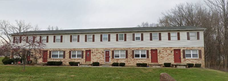 Townhouse for rent at 2220 Harsh Ave #HR, Massillon, OH 44646