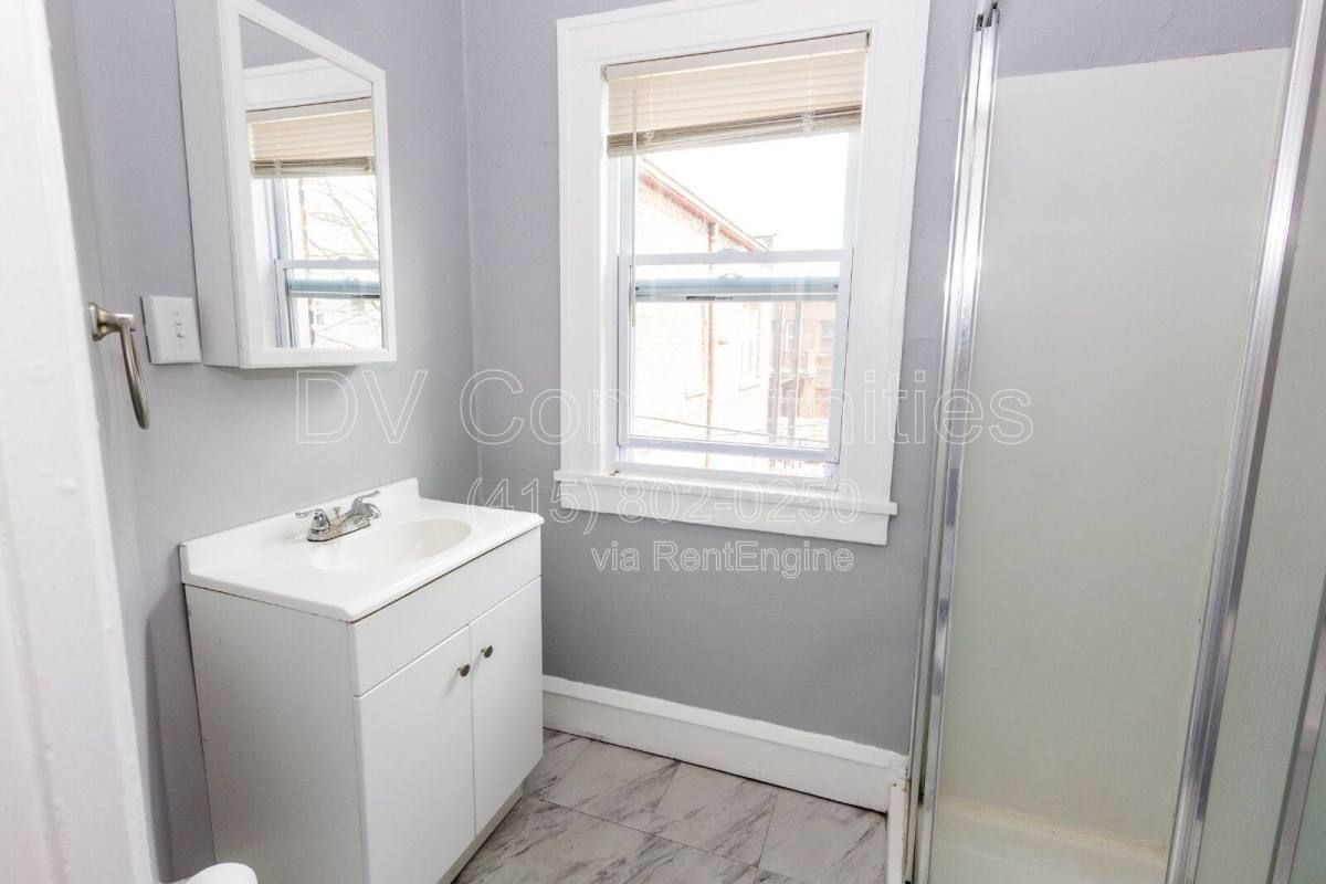 Apartment for rent at 13389 Madison Ave, Lakewood, OH 44107