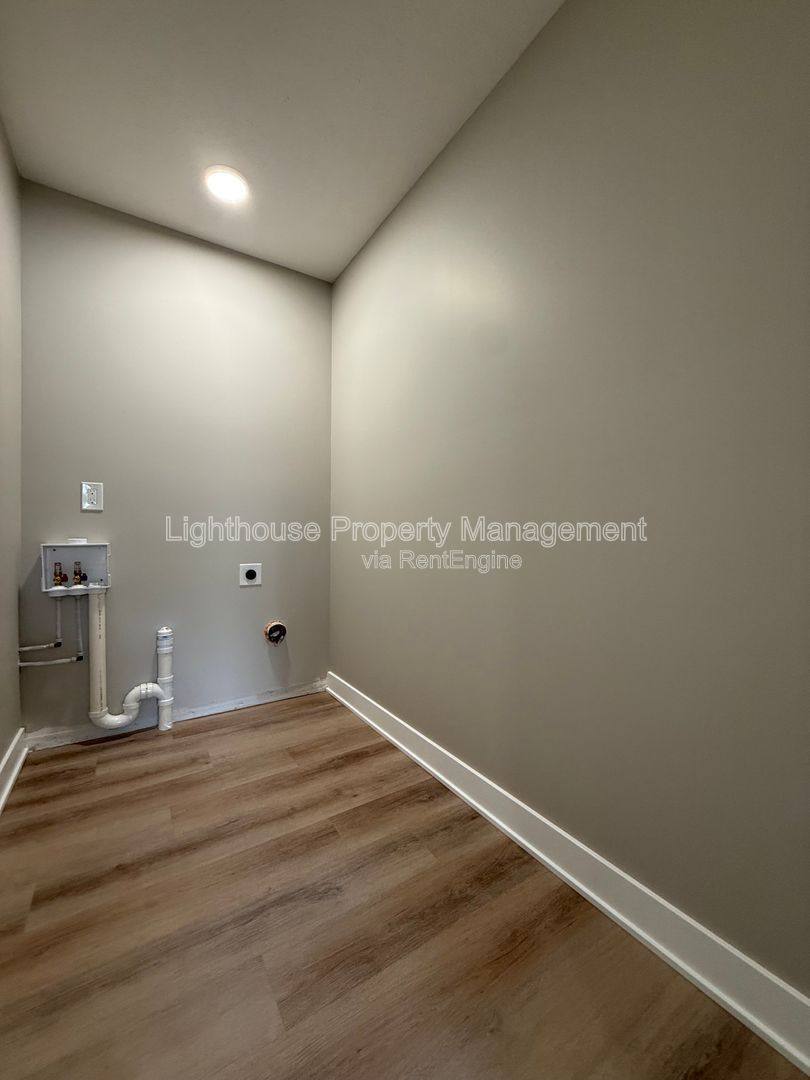 Apartment for rent at 310 Allen Ave, Muskegon, MI 49442