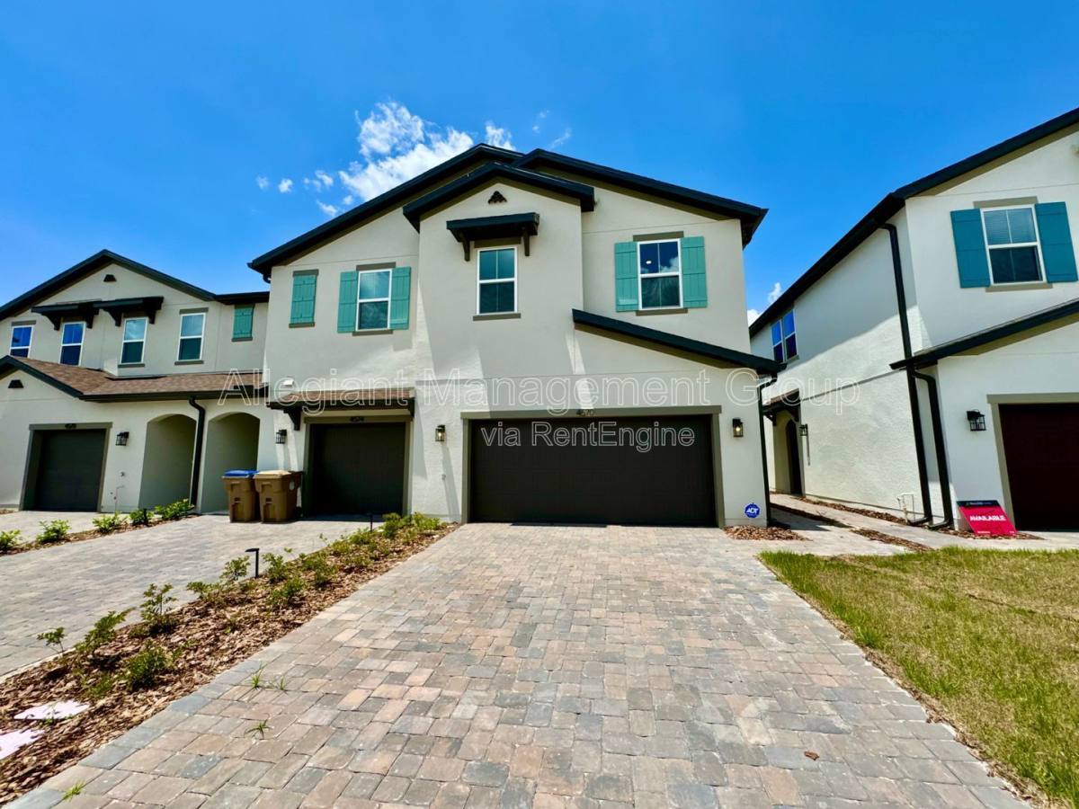 Townhouse for rent at 4570 Small Creek Rd, Kissimmee, FL 34744