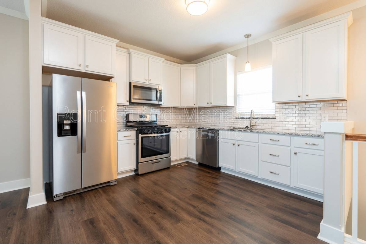 Apartment for rent at 331 N 127th St E #305, Wichita, KS 67206