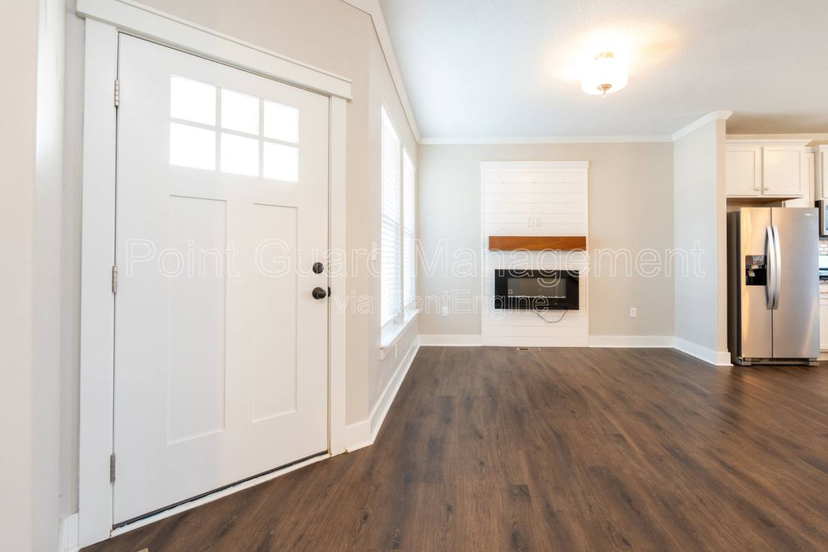Apartment for rent at 331 N 127th St E #305, Wichita, KS 67206