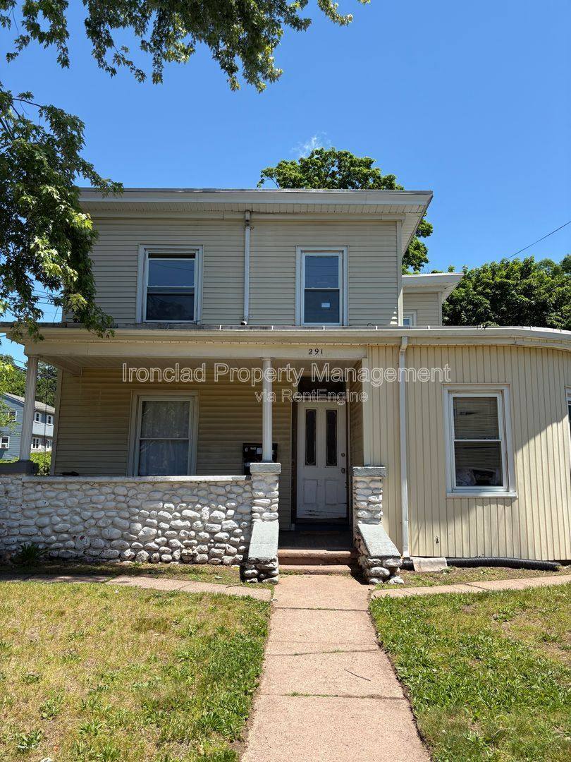 Apartment for rent at 291 Spruce St #3, Manchester, CT 06040