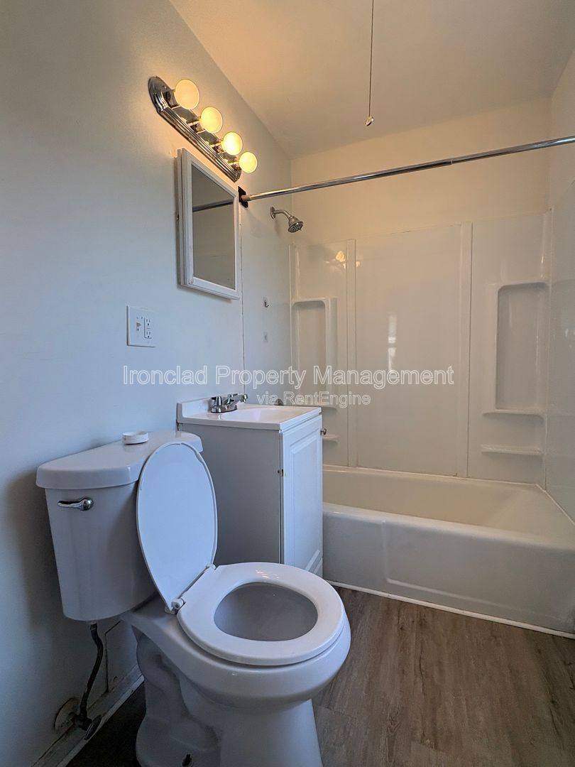 Apartment for rent at 291 Spruce St #3, Manchester, CT 06040