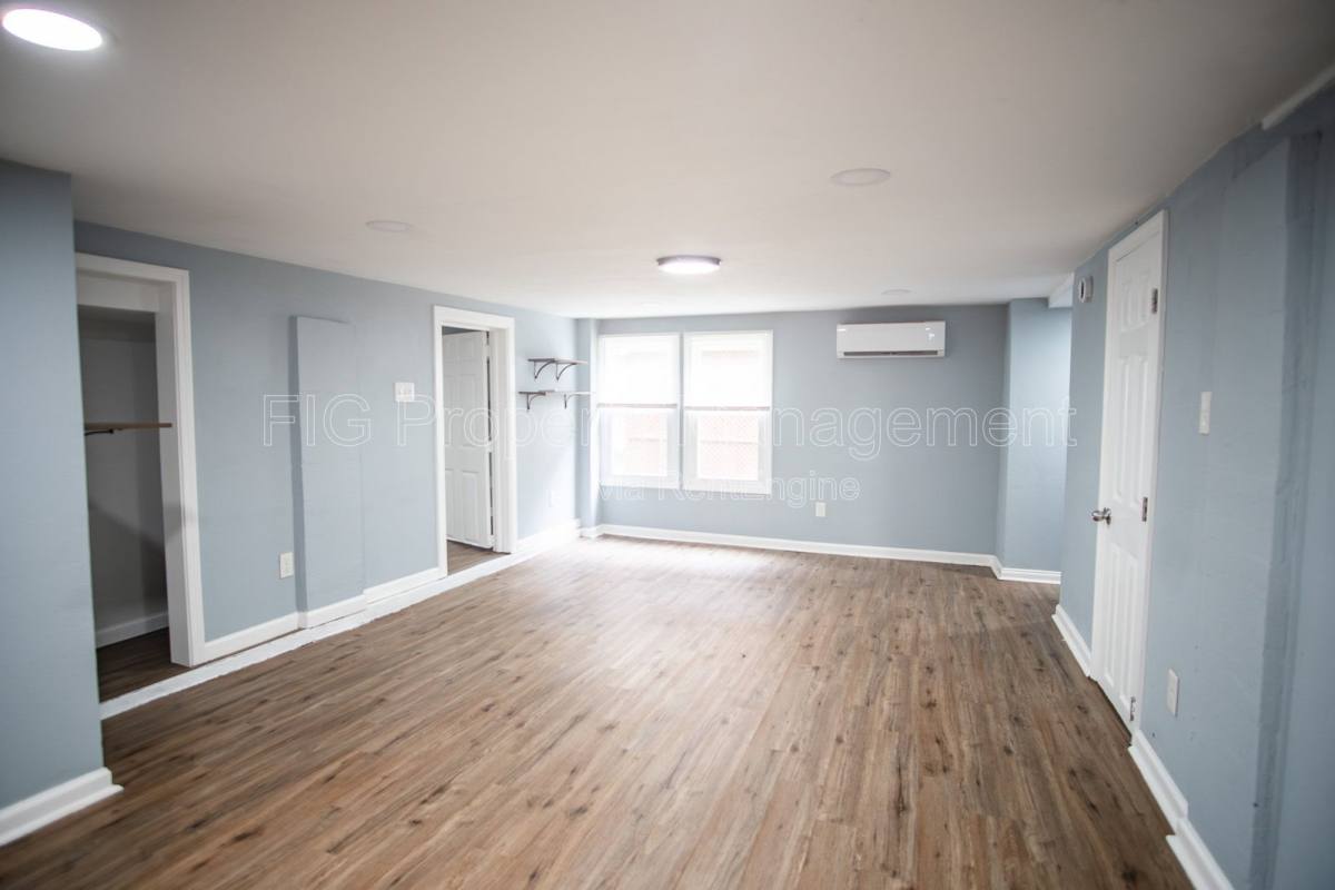 Apartment for rent at 614 W 2nd Ave, Lenoir City, TN 37771