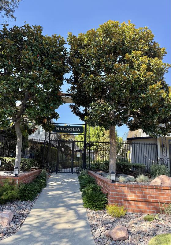 Apartment for rent at 999 Locust St, Pasadena, CA 91106