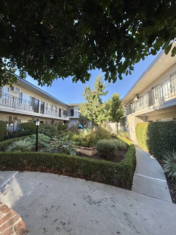 Apartment for rent at 999 Locust St, Pasadena, CA 91106