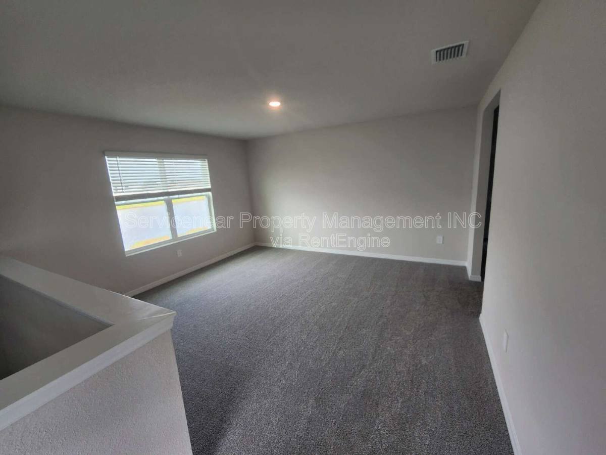 House for rent at 18002 Canopy Place, Bradenton, FL 34211
