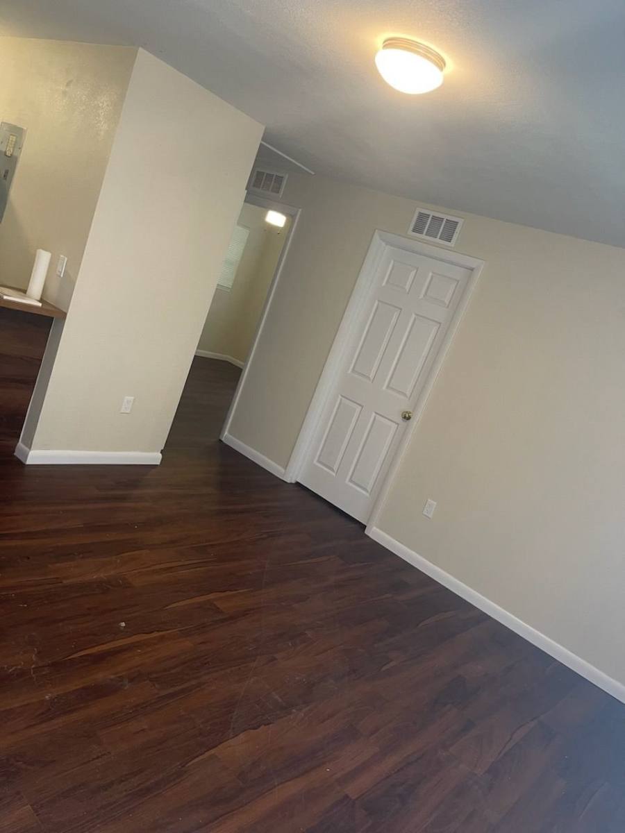 Apartment for rent at 917 NW 11th St #917B, Okeechobee, FL 34972