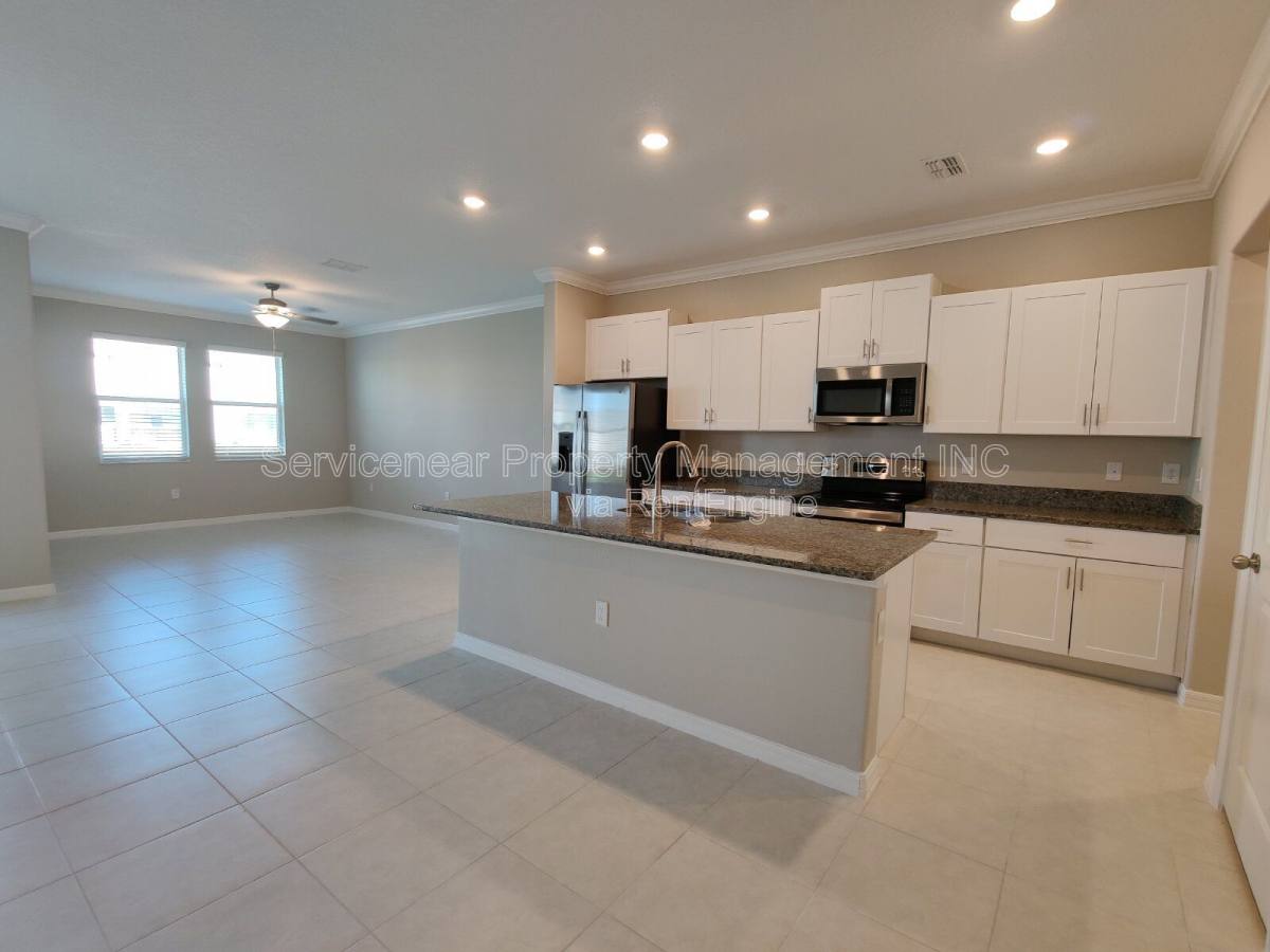 Townhouse for rent at 31700 Blue Passing Loop, Wesley Chapel, FL 33545