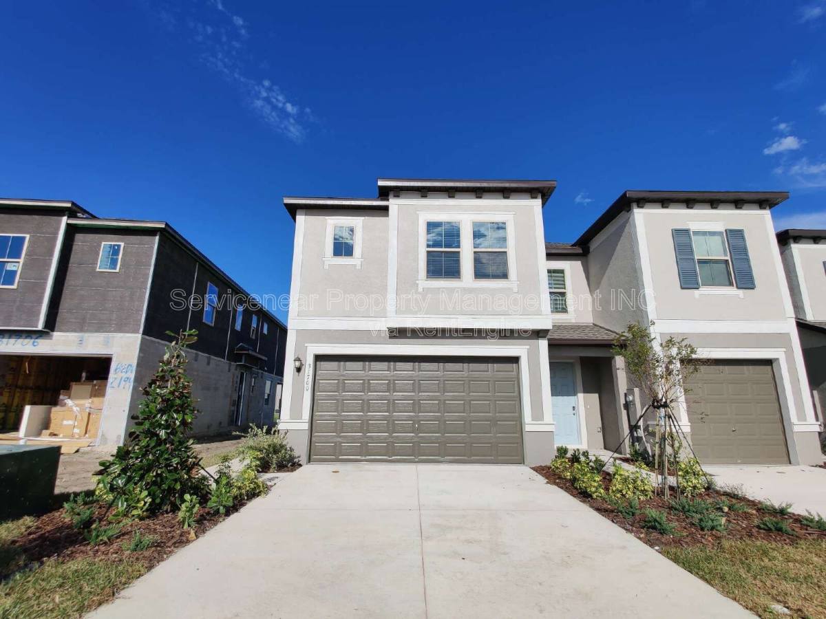 Townhouse for rent at 31700 Blue Passing Loop, Wesley Chapel, FL 33545