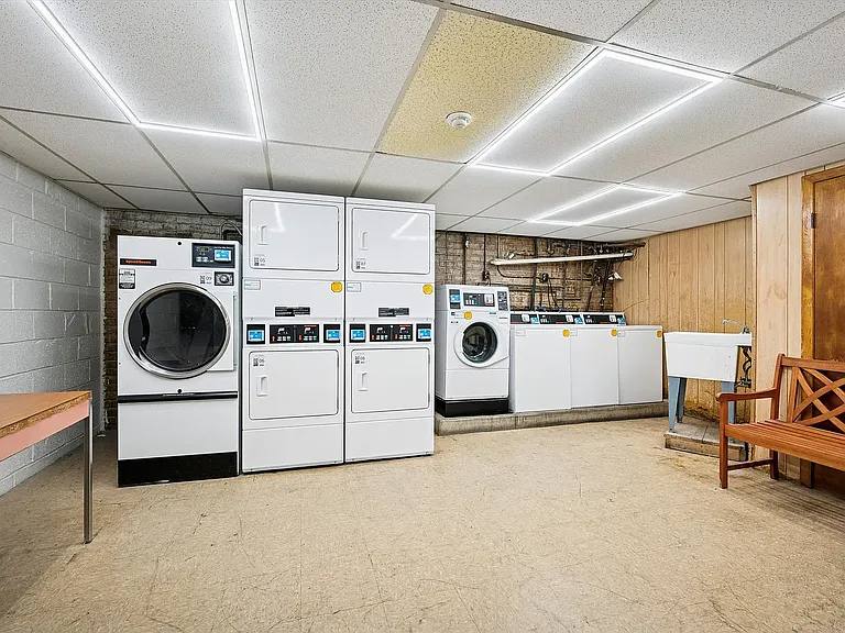 Apartment for rent at 7210 Oxford Ave #A1, Philadelphia, PA 19111