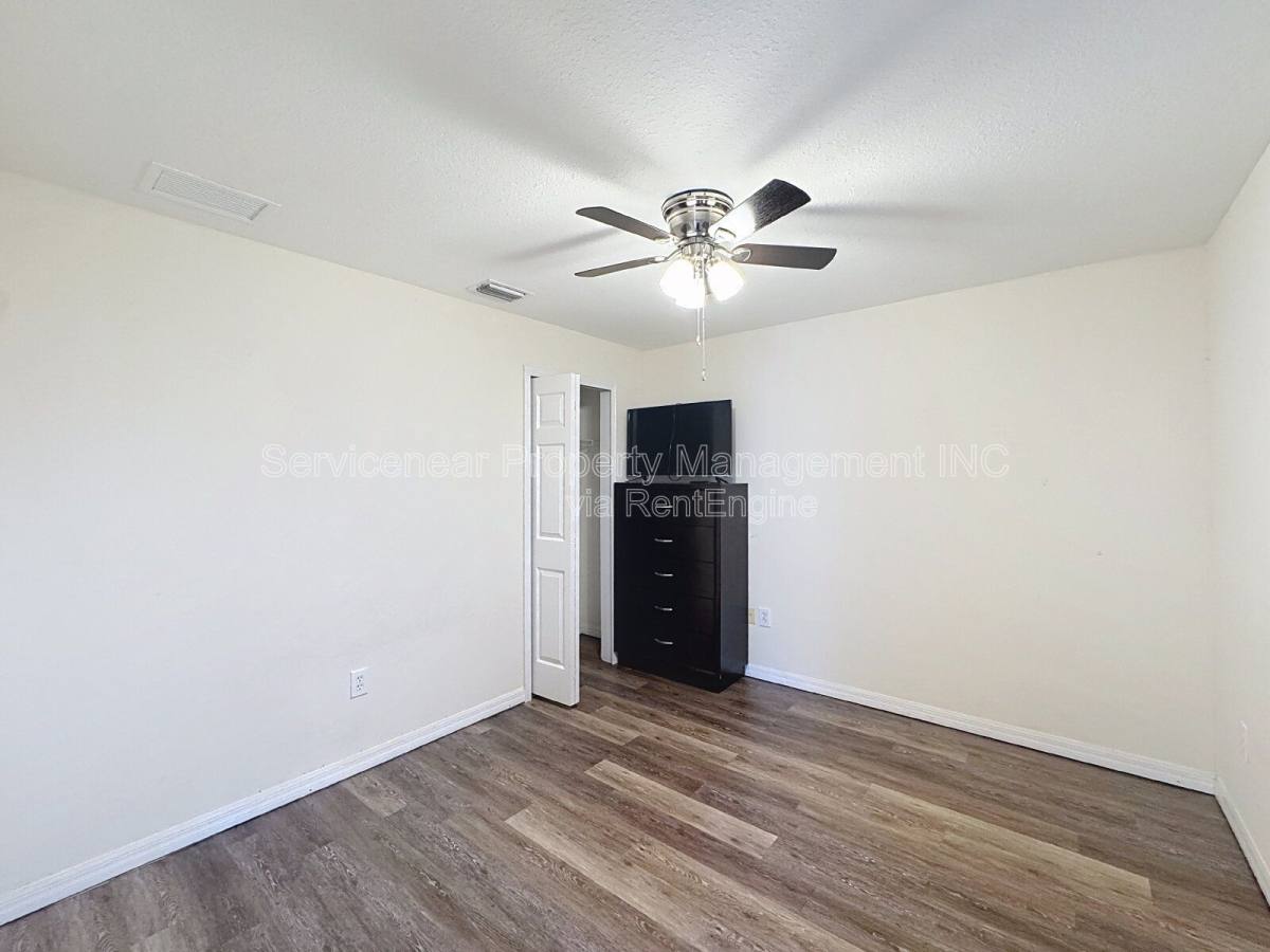 House for rent at 13465 Fladgate Mark Dr, Riverview, FL 33579