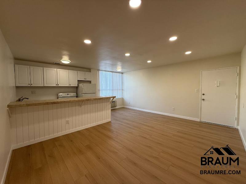 Apartment for rent at 5611 Fulcher Ave #19, North Hollywood, CA 91601