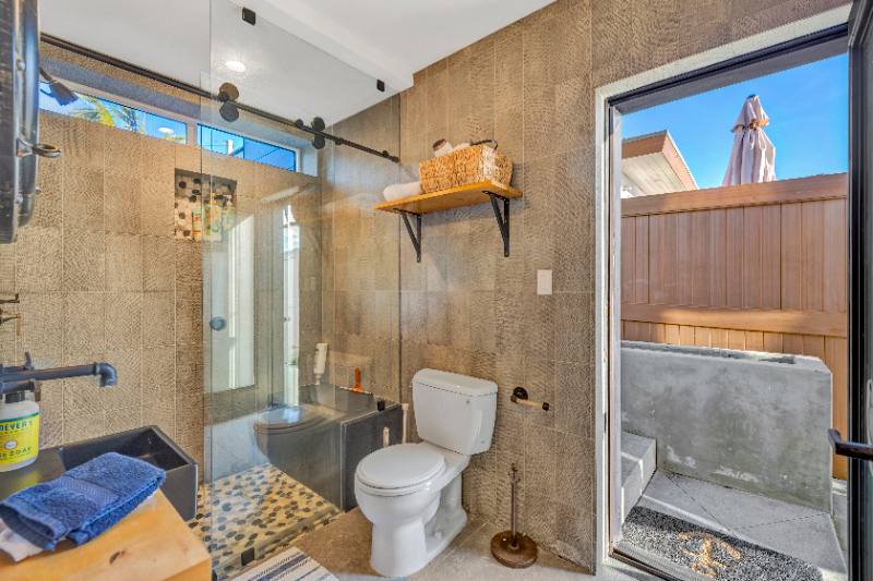 Apartment for rent at 1686 Neptune Ave, Encinitas, CA 92024