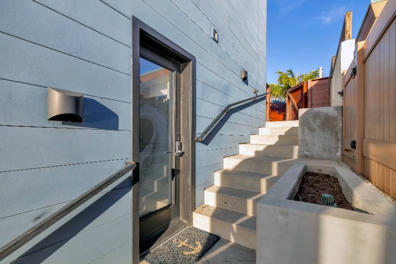 Apartment for rent at 1686 Neptune Ave, Encinitas, CA 92024