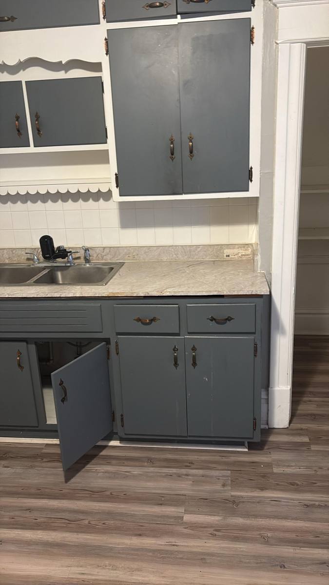 Apartment for rent at 1623 4th Ave #2, Rockford, IL 61104