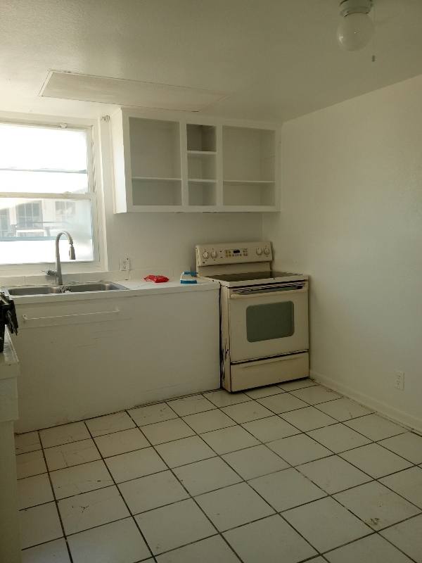 Apartment for rent at 602 26th St W #A, Bradenton, FL 34205