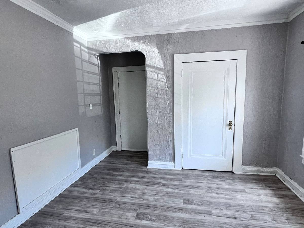 848 Linn Dr #2, Cleveland, OH 44108 - Apartment for Rent