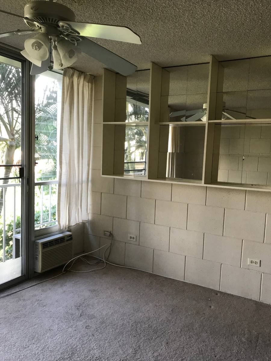 Apartment for rent at 2845 Waialae Ave, Honolulu, HI 96826
